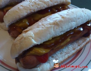 σπιτικά Hot Dogs